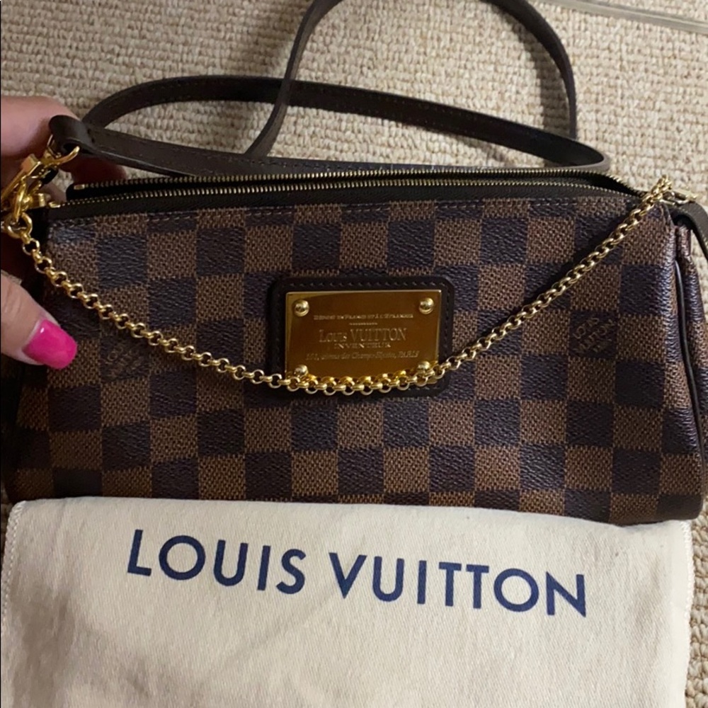 Louis Vuitton damier Eva clutch LAST CALL